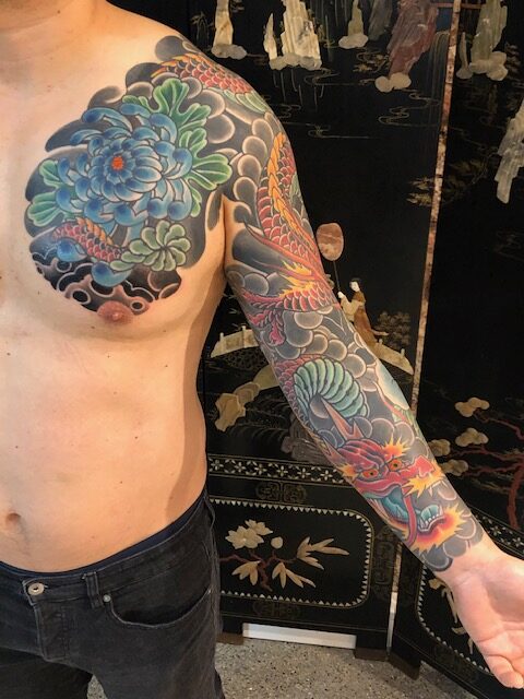 Japanse tattoo sleeve en borst